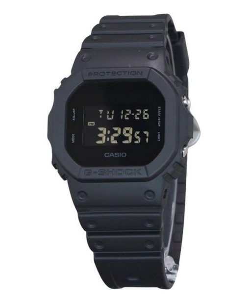 Casio G-Shock 디지털 레진 스트랩 쿼츠 DW-5600UBB-1 200M 남성용 시계