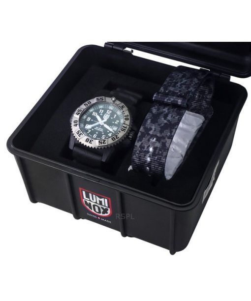 Luminox MIL SPEC 영감을 받은 군용 고무 스트랩 블랙 다이얼 쿼츠 다이버&#39,s XL.3351.SET 300M 남성용 시계 선물 세트 포함