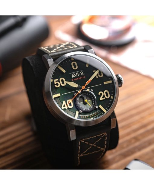 AVI-8 Dambuster Chadwick Meca-Quartz Forest Green Leather Strap Green Dial AV-4113-02 남성용 시계