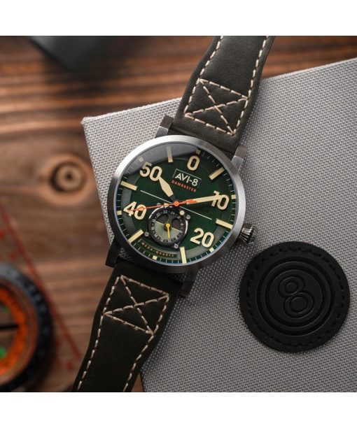 AVI-8 Dambuster Chadwick Meca-Quartz Forest Green Leather Strap Green Dial AV-4113-02 남성용 시계