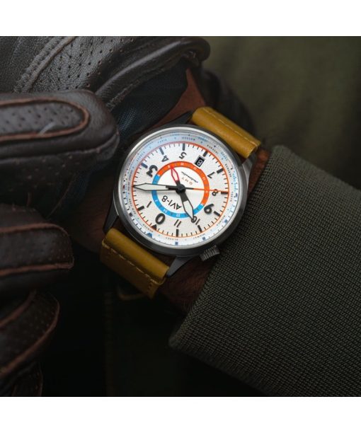 AVI-8 Flyboy Wingman Worldtimer GMT 자동 샌드 그린 스트랩 크림 다이얼 AV-4120-02 남성용 시계(추가 스트랩 포함)