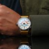 AVI-8 Flyboy Wingman Worldtimer GMT 자동 샌드 그린 스트랩 크림 다이얼 AV-4120-02 남성용 시계(추가 스트랩 포함)